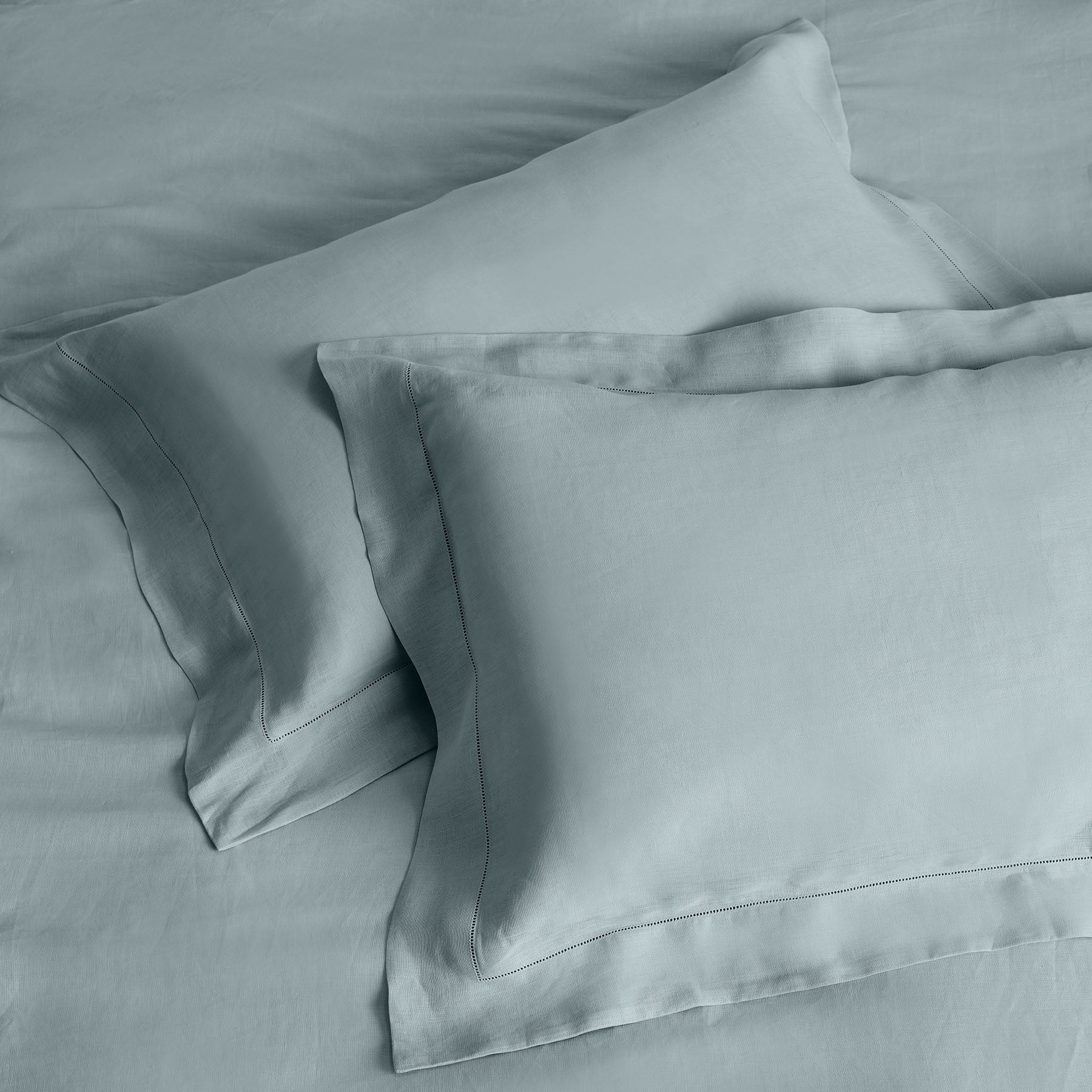 Kings & Queens Vintage Linen Starter Bundle Set in Lake Pillowcase Sham Set
