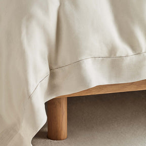 Kings & Queens Vintage Linen Starter Bundle Set in Parchment Fabric Detail