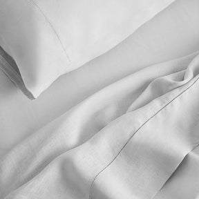 Kings & Queens Vintage Linen Sheet Set in White Fabric Detail